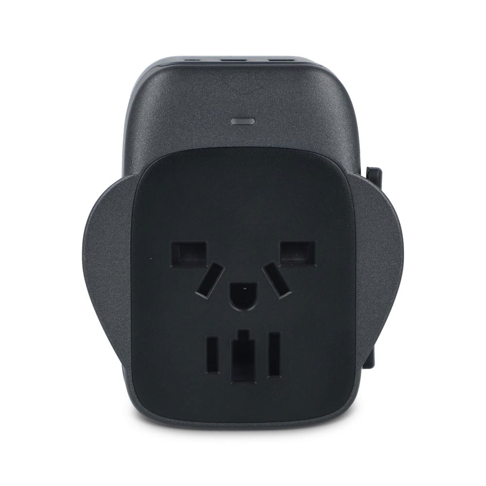  PowerPro Reiseadapter aus recyceltem Kunststoff